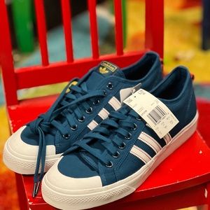 Adidas men’s nizza size 12 in “legend marine”